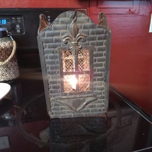 Hanging lantern